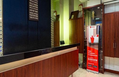 Melawai Hotel | RedDoorz Plus at Blue Pacific Blok M
