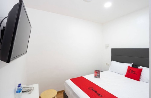 Sunter Hotel | RedDoorz Plus @ Danau Sunter Utara