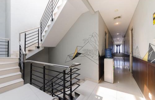 Kebon Kacang House | RedDoorz Plus near Grand Indonesia Jakarta