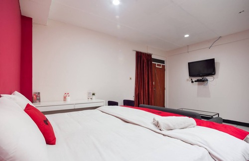 Gading House | RedDoorz Plus near Mall Kelapa Gading