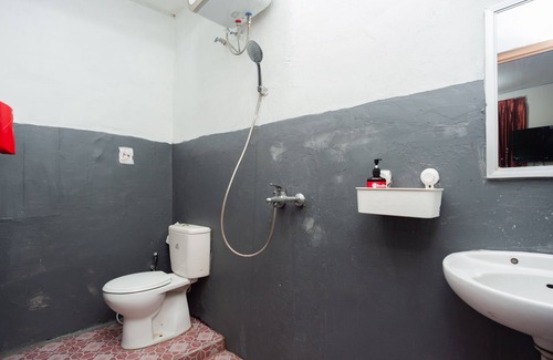 Gading House | RedDoorz Plus near Mall Kelapa Gading