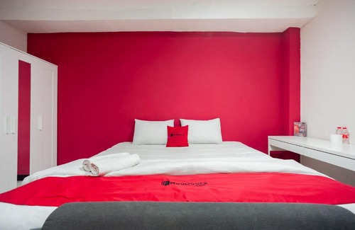 Gading House | RedDoorz Plus near Mall Kelapa Gading