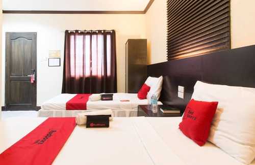 Tacloban Hotel | RedDoorz Plus near Tacloban Astrodome