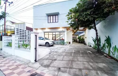 Nganjuk Hotel | RedDoorz Plus Syariah at Umyas Hotel near Terminal Anjuk Ladang Nganjuk
