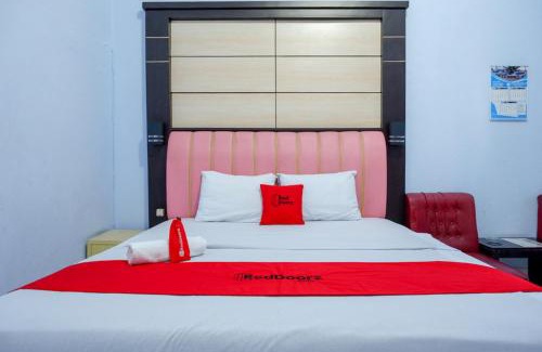 Pekalongan Hotel | RedDoorz Plus Syariah near Stasiun Pekalongan 2
