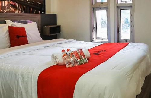 Madiun Hotel | RedDoorz Plus @ Taman Madiun