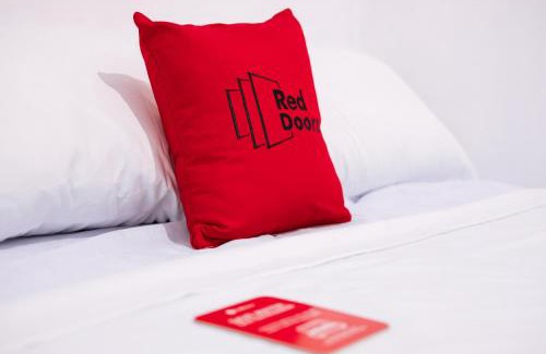 Sigma Hotel | RedDoorz @ Poblacion Sur Sigma