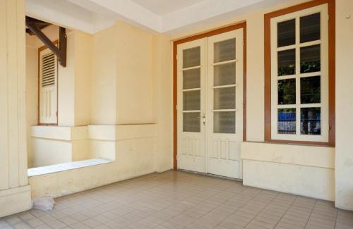 Purwokerto House | RedDoorz Syariah near Alun Alun Purwokerto