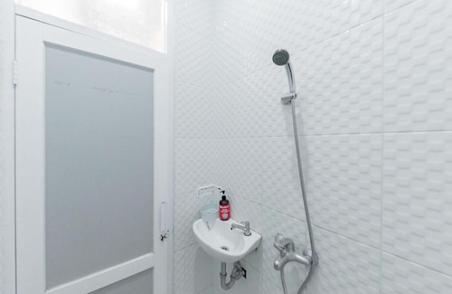 Subang Hotel | RedDoorz Syariah near DPRD Kabupaten Subang