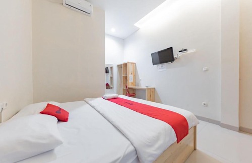 Subang Hotel | RedDoorz Syariah near DPRD Kabupaten Subang