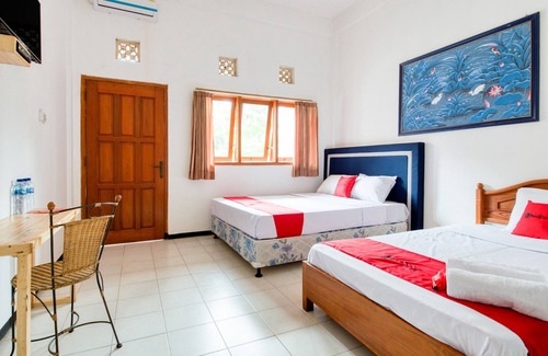 Malang Hotel | RedDoorz Syariah near Gor Ken Arok