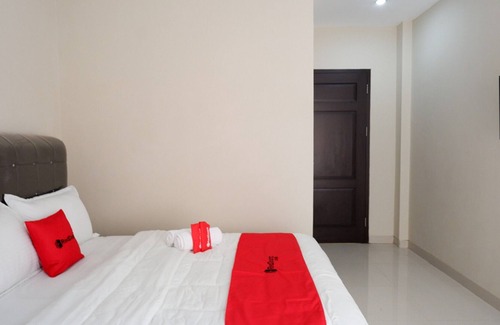 Purwokerto Hotel | RedDoorz Syariah near RSUD Margono Purwokerto