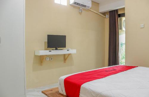 Cikampek House | RedDoorz Syariah near Pasar Modern Cikopo