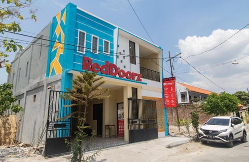 Madiun House | RedDoorz Syariah near Politeknik Negeri Madiun