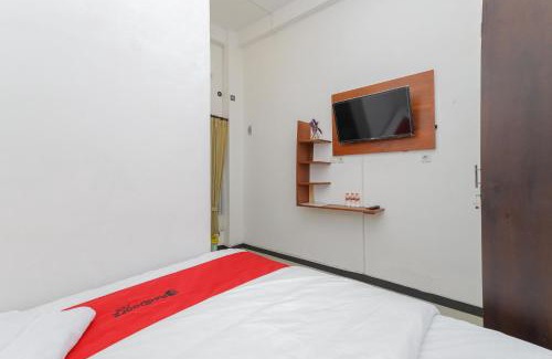 Jember Hotel | RedDoorz Syariah near Universitas Jember