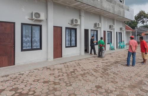 Jambelaer Hotel | RedDoorz Syariah near Wisata Situ Gunung Sukabumi