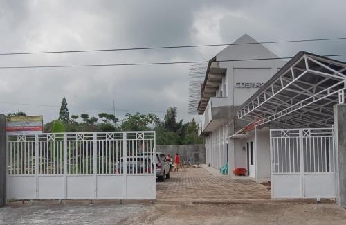 Jambelaer Hotel | RedDoorz Syariah near Wisata Situ Gunung Sukabumi