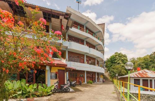 Tuk Tuk Hotel | RedDoorz @ Tuktuk Danau Toba