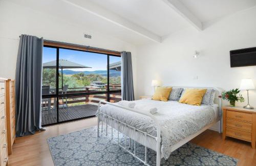 Merrijig Apartment | Redgum Apartment - Merrijig - Sleeps 7