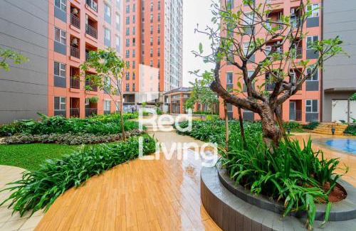 Bekasi Timur Hotel | RedLiving Apartemen Transpark Juanda - Icha Rooms Tower Jade with Netflix