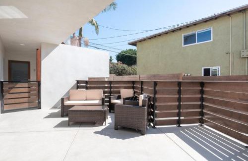 Redondo Beach Apartment | Redondo Beach 2br steps to water near pier LAX-1167