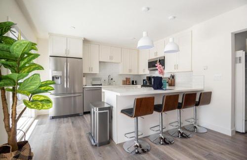 Redondo Beach Apartment | Redondo Beach 2br steps to water near pier LAX-1167