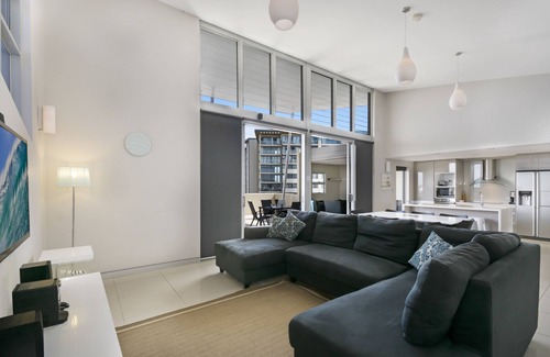 Redcliffe Hotel | Redvue Apartments