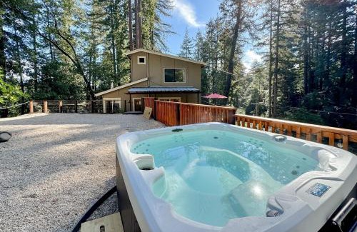 Ben Lomond House | Redwood Oasis - Eco-luxury cabin with hot tub in the Santa Cruz Mountains