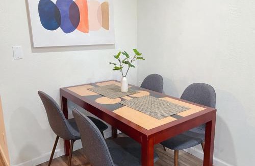 Sunnyvale Apartment | Redwood Place in Heart of Silicon Valley