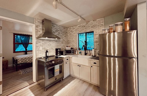 Watsonville Cottage | Redwoods Mountain Cottage wKing Bed