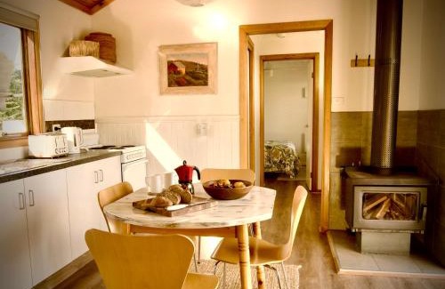 Beech Forest Apartment | Redwoods Rest/Cabins/Wander & Explore