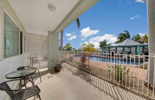Tannum Sands Hotel | Reef Adventureland Motel