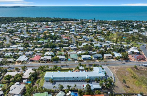Tannum Sands Hotel | Reef Adventureland Motel