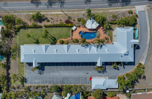 Tannum Sands Hotel | Reef Adventureland Motel