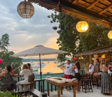 Puerto Galera Hotel | Reef Haven