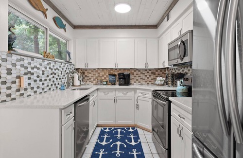 Jekyll Island House | Reel Life - Beach Cottage w/Pool Access