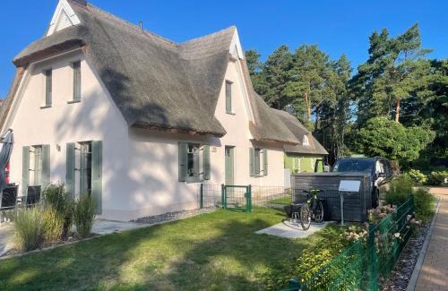 Glowe House | Reethaus Seeadler mit Sauna, Terrasse, Garten
