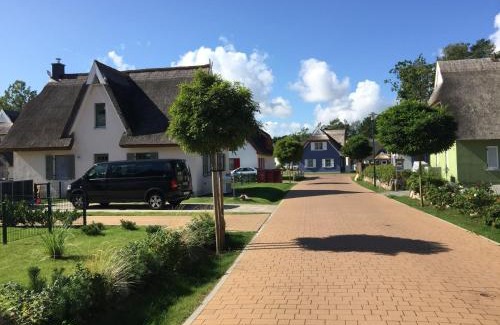 Glowe House | Reethaus Seeadler mit Sauna, Terrasse, Garten