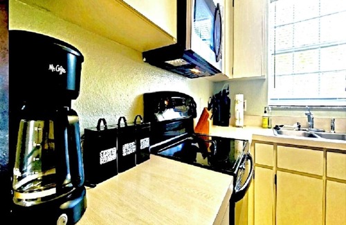 Lindfields Villa | Ref 993PF. Family home, free BBQ. Near Disney. Pet friendly