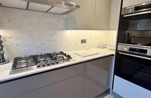 Farnham Common House | Refined Cottage Living Near Ascot & Windsor