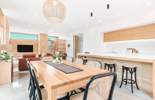 Point Lonsdale House | Refresh at Lonnie