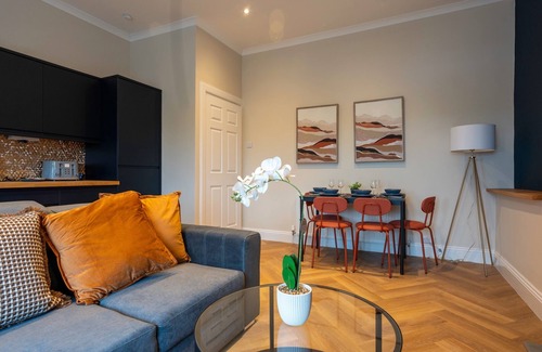 Shotts Apartment | Refreshing Modern Apartment in Shotts