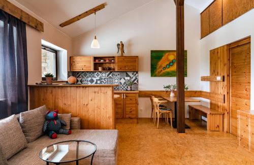 Tisa House | Refugio