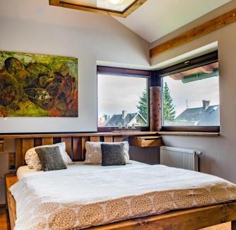 Tisa House | Refugio
