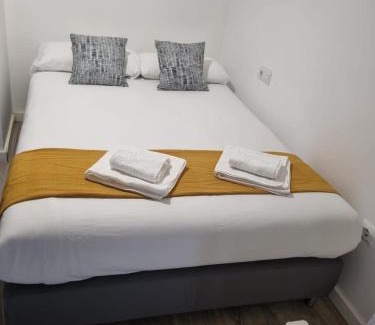 San Gil Apartment | Refugio Vanguardista en calle Feria