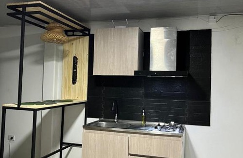 Acacias Apartment | Refugio verde interior 2