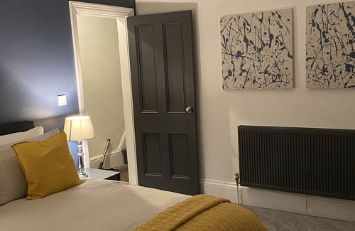 Eccles House | Refurbished 3 Bed House in Manchester