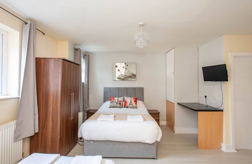 London Borough of Bromley Apartment | *REFURBISHED* Studio (1) 25 mins to London Bridge