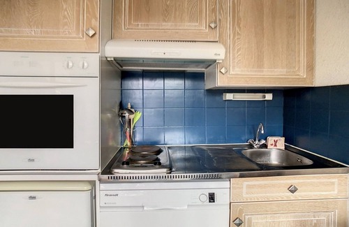 Reberty Apartment | Refurbished Studio · Ski-in/Ski-out · Balcony · Free WiFi