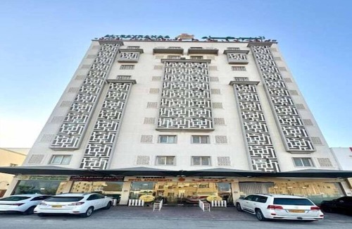 Al Maabilah House | Regal King Getaway | Luxury Unwind in Muscat